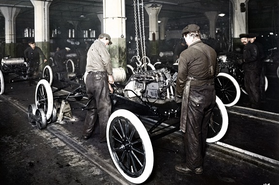 1913 Ford Highland Park Moving Assembly Line