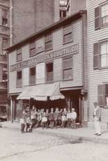 Image of: Children in front of Paul Revere's house in Boston's North End