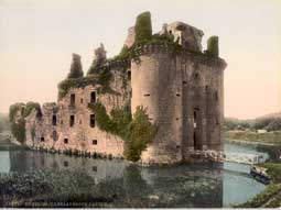 Image of: Caerlaverock Castle, Dumfries, Scotland