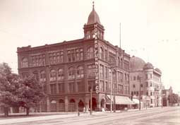 Image of: Armory and Furniture Company Next to Maccabees Temple, Port Huron, Michigan