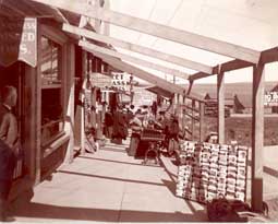 Image of: The Midway Postcard and Souvenir Shops, Petoskey, Michigan